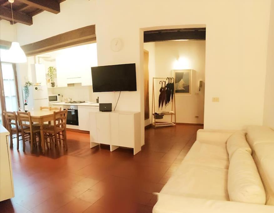 Cozy Apartment Near Train Station Floransa Dış mekan fotoğraf